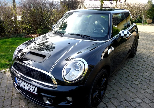 MINI Cooper cena 34900 przebieg: 143000, rok produkcji 2011 z Stęszew małe 742